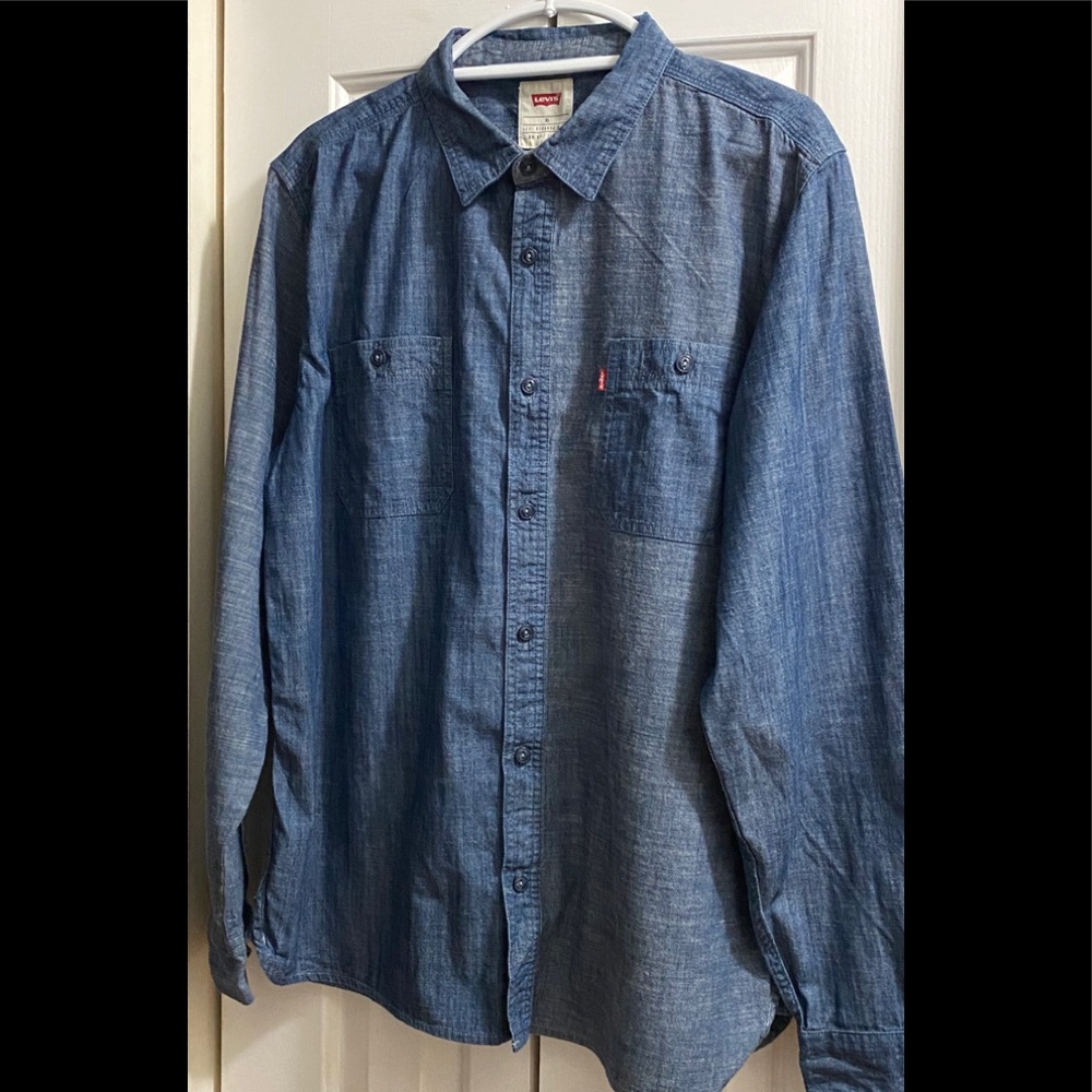 Levi’s casual dress shirt